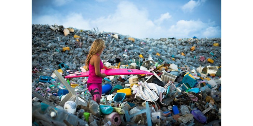 Tirem 8 milions de tones de plàstic al mar cada any